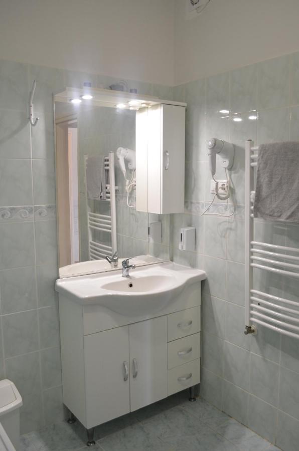 Gabi Apartman Hajdúszoboszló Buitenkant foto