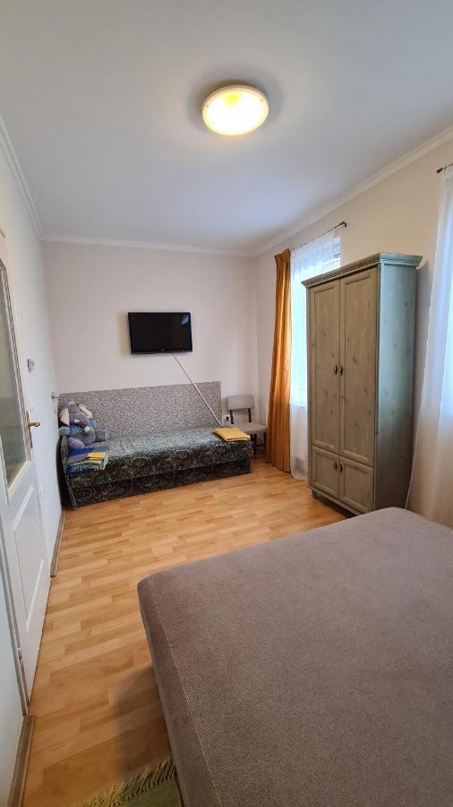 Gabi Apartman Hajdúszoboszló Buitenkant foto