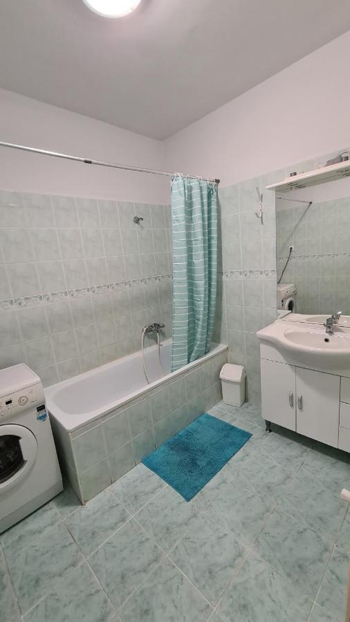 Gabi Apartman Hajdúszoboszló Buitenkant foto