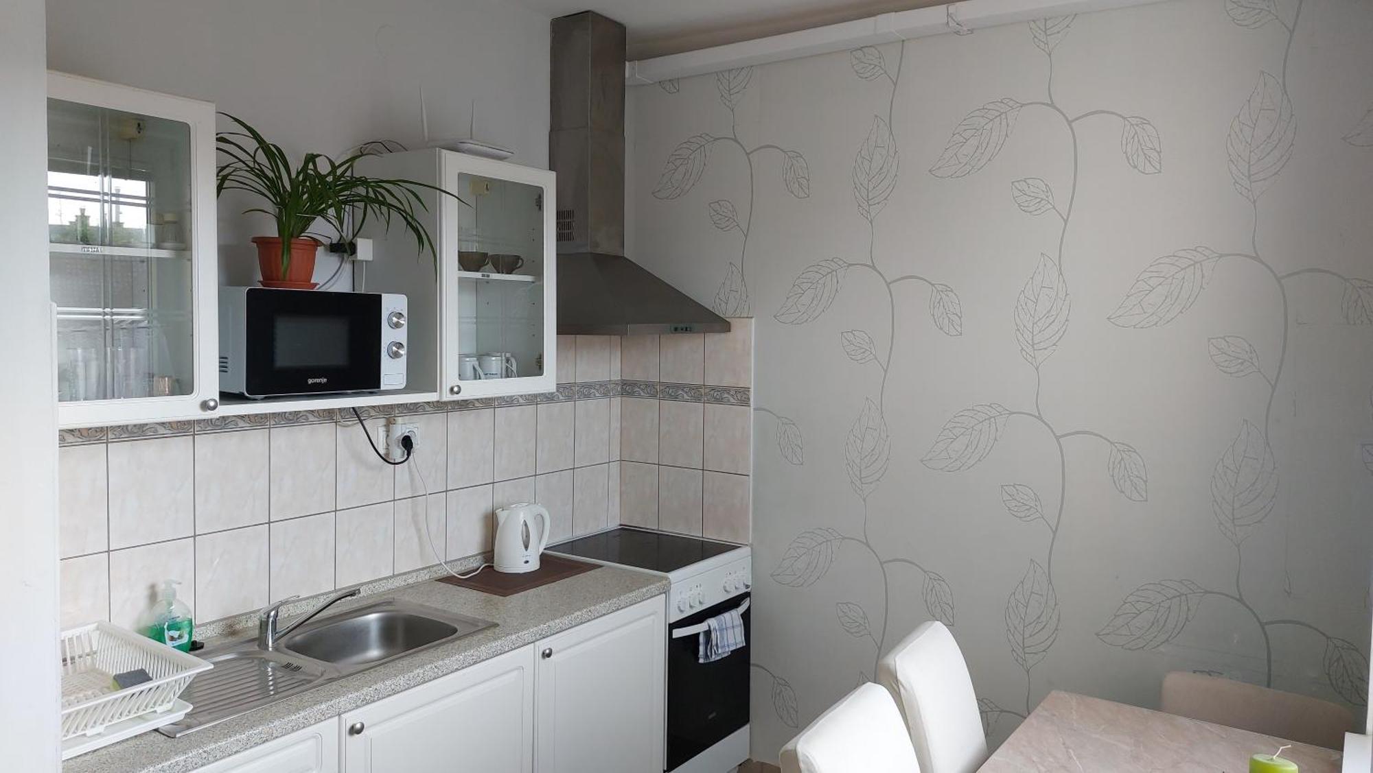 Gabi Apartman Hajdúszoboszló Buitenkant foto